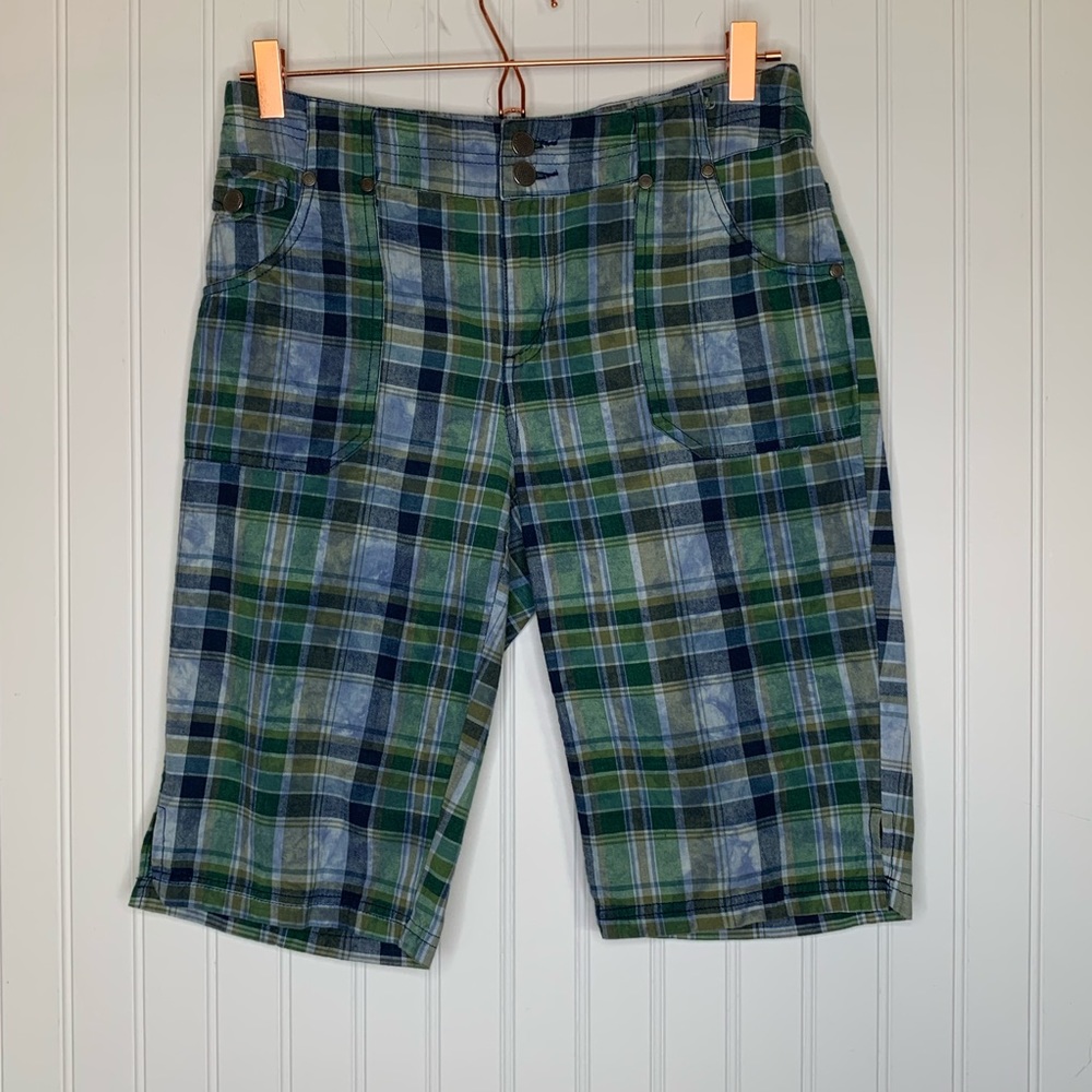 Tribal blue green plaid bermuda shorts size 4